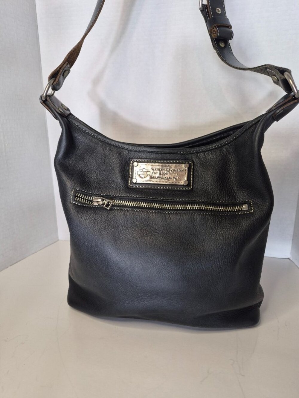 Harley Davidson Black Medium Leather Shoulder Crossbody Travel Everyday Bag